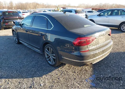 2017 Volkswagen Passat 1.8T R-Line z USA, uszkodzony, nr VIN 1VWDT7A39HC047786